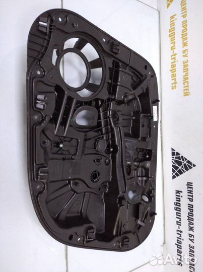 Стеклоподъемник задний правый Volvo S90 2 D4