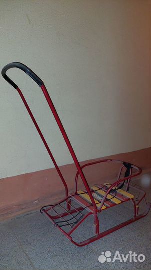 Детские санки со съемной ручкой
