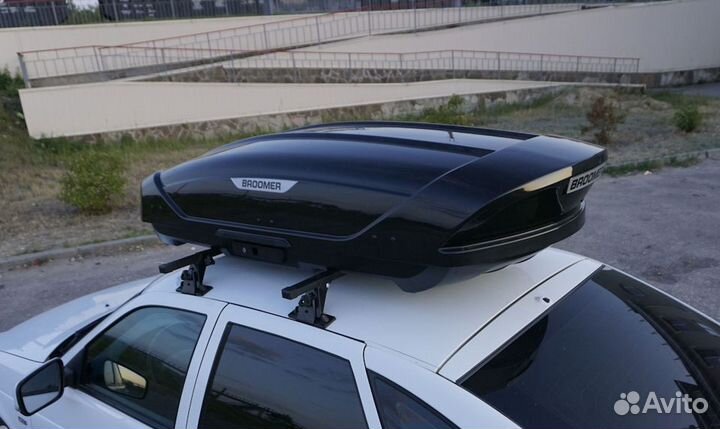 Автобокс Broomer Venture черный глянец на Priora