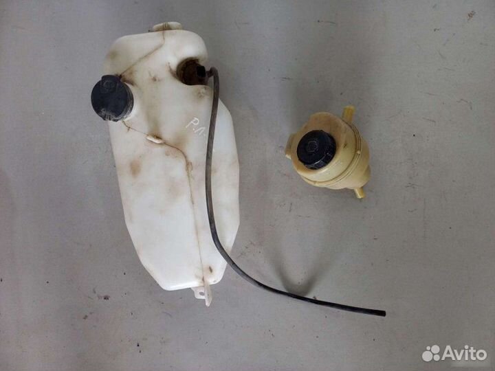 Бачок омывателя Renault Logan седан 1.6 2014