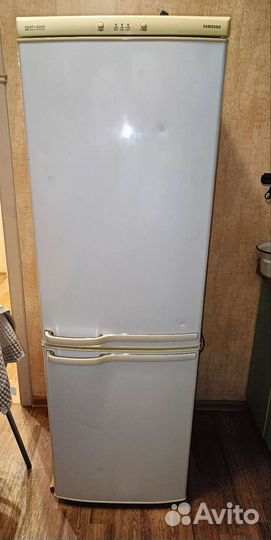 Холодильник SamsungRL-28fbsw