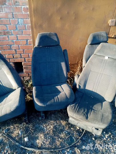 Передние сиденья на Газель волгу