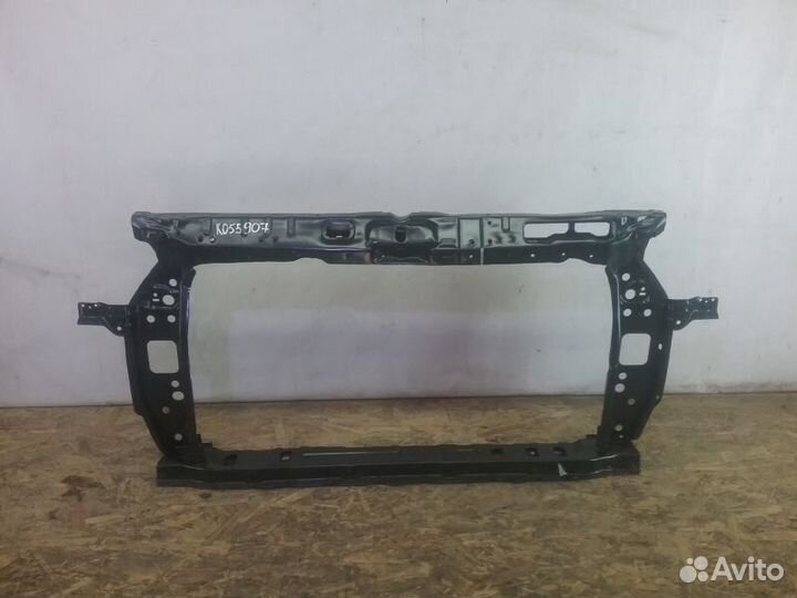 Рамка радиатора (телевизор) hyundai Solaris (11-14