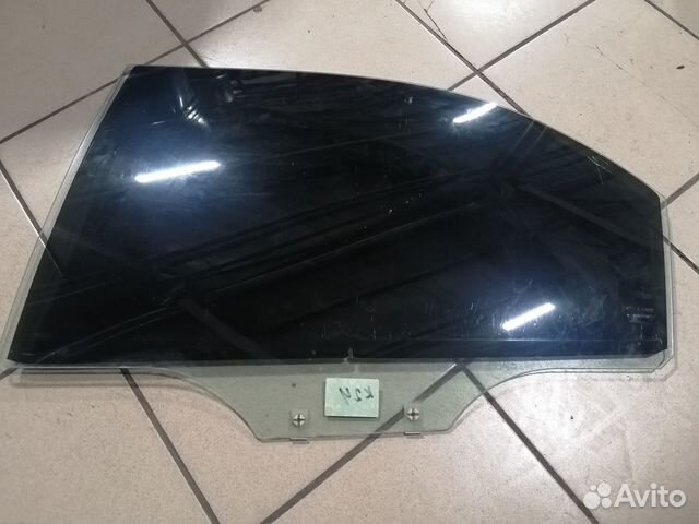 Стекло задней правой двери KIA spektra