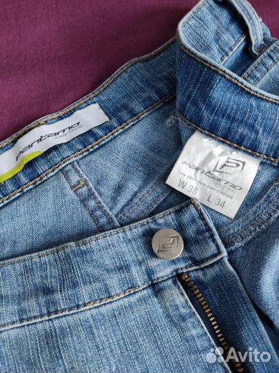 Джинсы женские