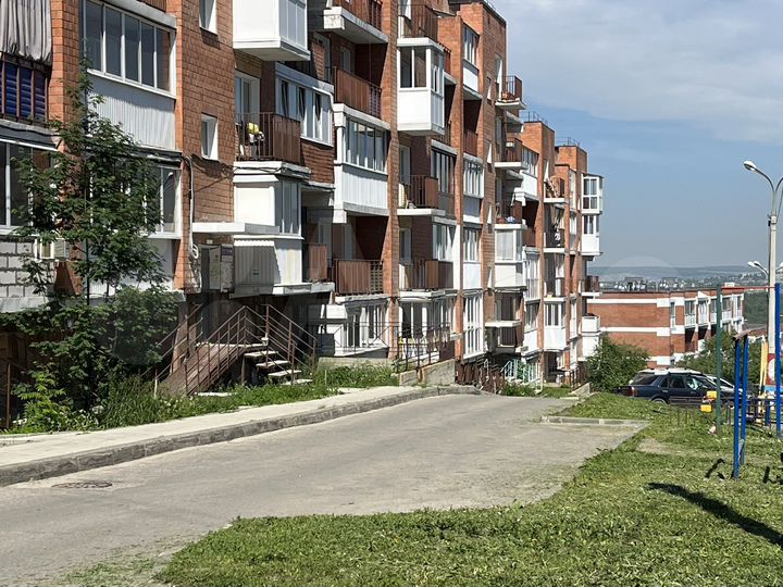 1-к. квартира, 49 м², 3/6 эт.