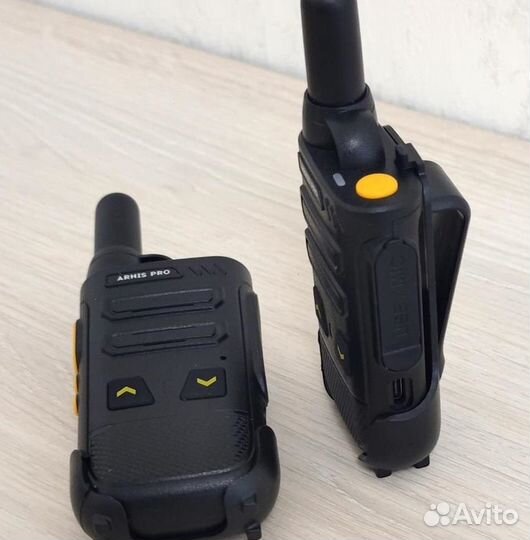 Рация с наушником, радиостанция с гарнитурой