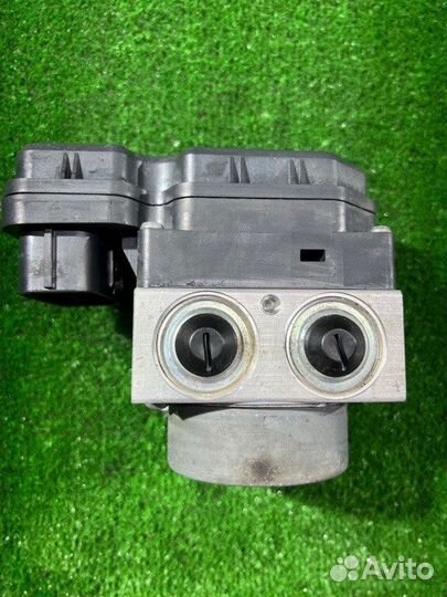 Блок ABS Toyota Corolla Axio NZE144 1NZ-FE 2009