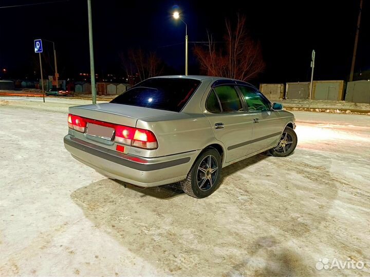 Nissan Sunny 1.5 AT, 2001, 310 000 км