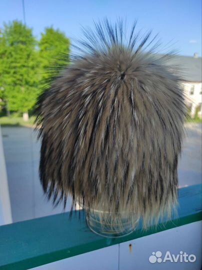 Шапка из енота вязанная