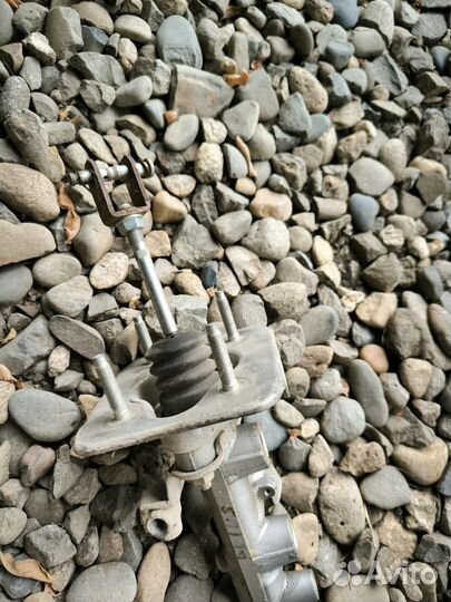 Toyota Prius 2008 20 главный тормозной, левый руль