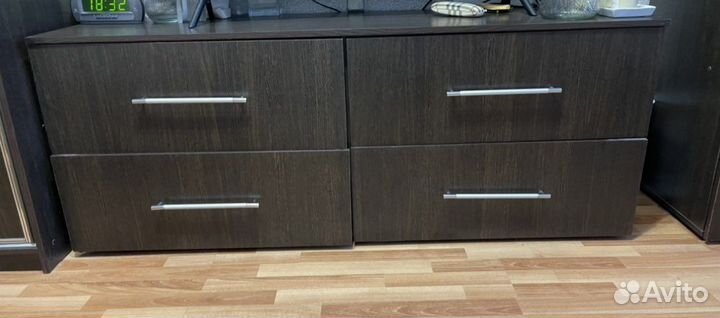 Телевизионная тумба