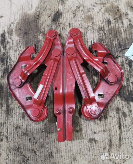 Петли капота audi a1 8x 2013 год 1.4