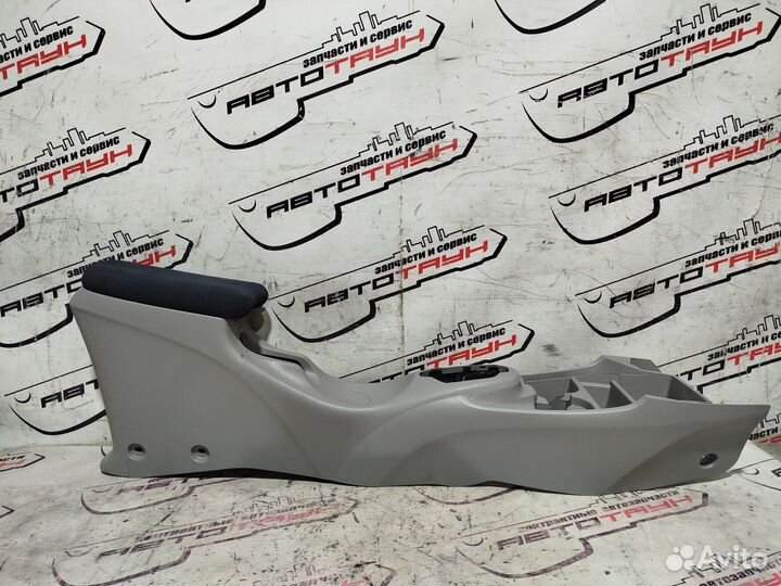 Подлокотник honda insight ZE2 ZE3 серый, NH700M NA6917