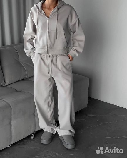 Костюм спортивный женский