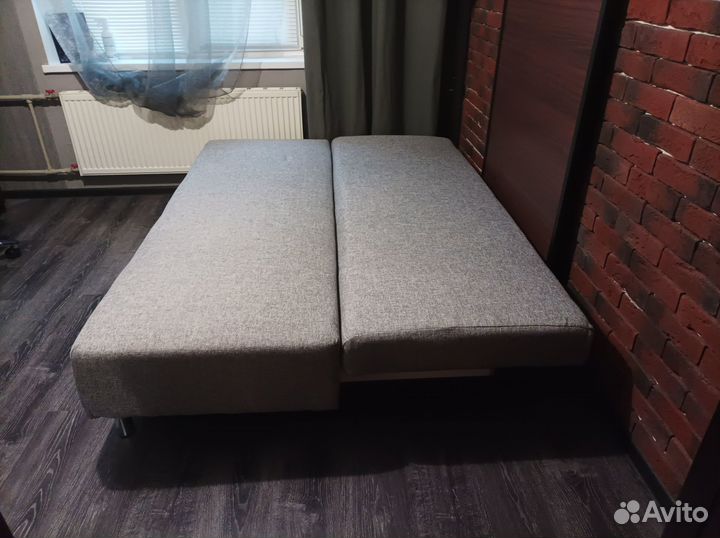 Диван раскладной прямой