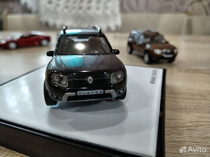 Renault duster 1:43