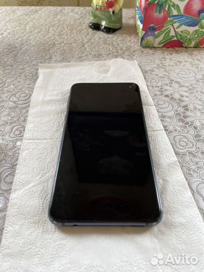 Samsung Galaxy S10e, 6/128 ГБ