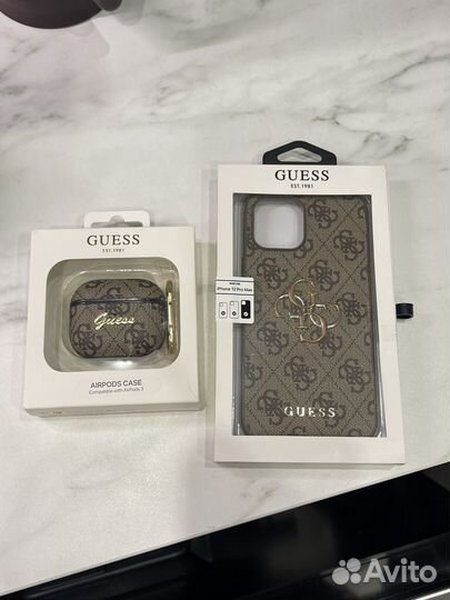 Чехол guess на iPhone 12 pro max и airpods 3