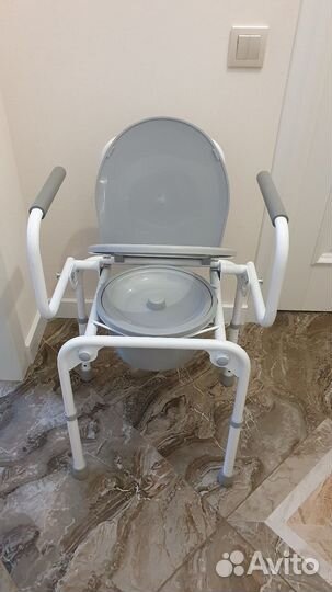 Кресло-туалет Barry без колес WC100