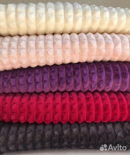 Покрывала и пледы новые