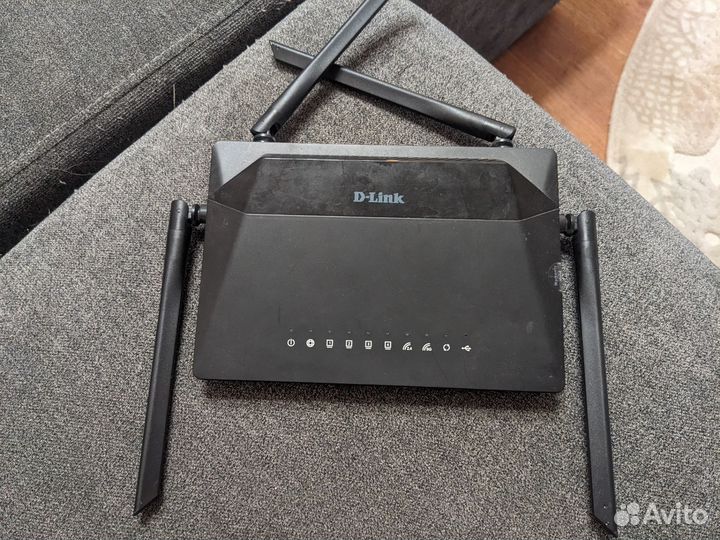 Роутер D-Link DIR-825