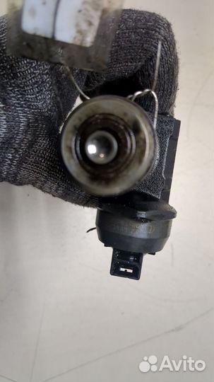 Форсунка топливная Volkswagen Passat 5, 2003