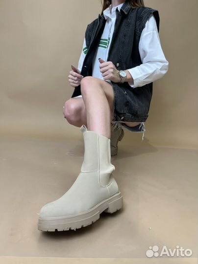 Безрукавка джинсовая