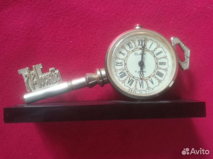 Часы Москва 