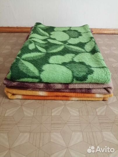 Одеяла шерстяные, плед