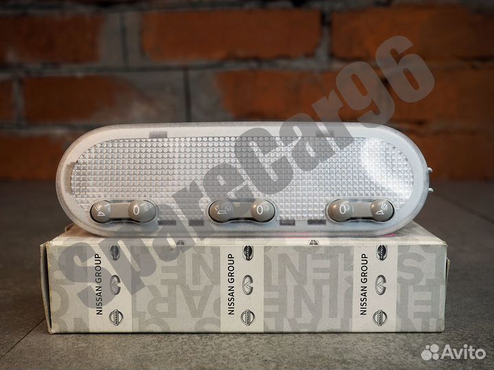 Плафон салонный Nissan Almera G15