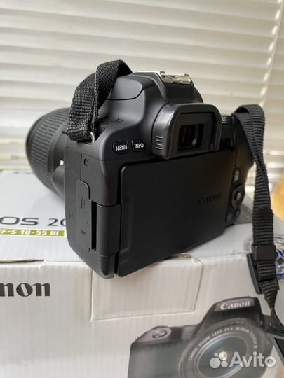 Зеркальный фотоаппарат Canon 200d