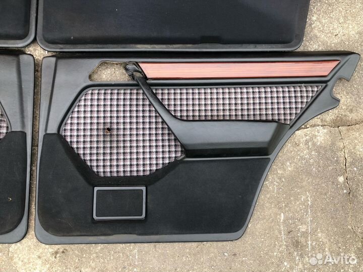 Дверные карты W124 шотландская клетка черные