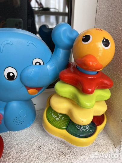 Развивающие игрушки для малышей пакетом Fisher