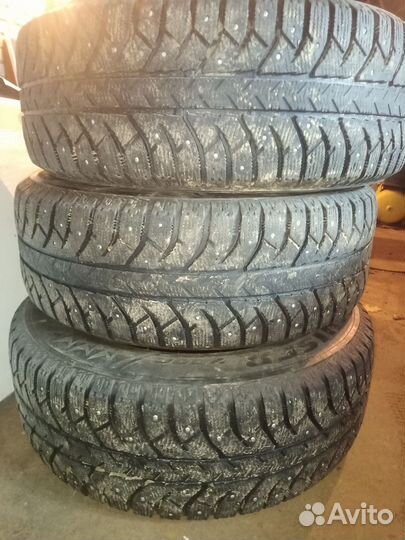 Bridgestone Ice Cruiser 7000 265/65 R17 116