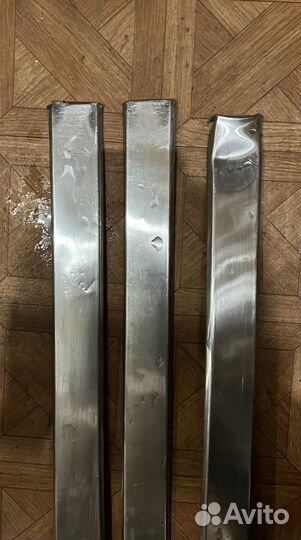 Нижние молдинги дверей для газ 21 Волга