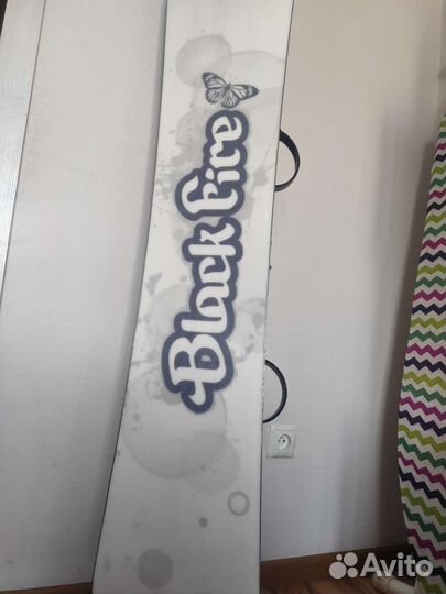 Сноуборд с креплениями