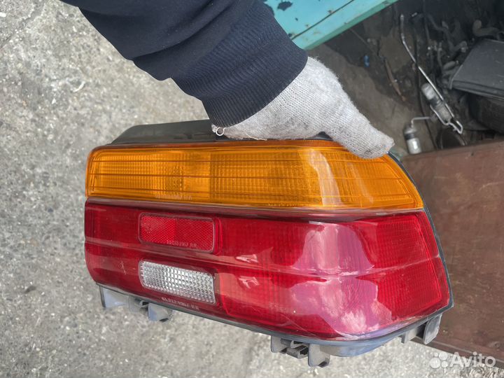 Фонарь задн внешн правый corolla '92-94