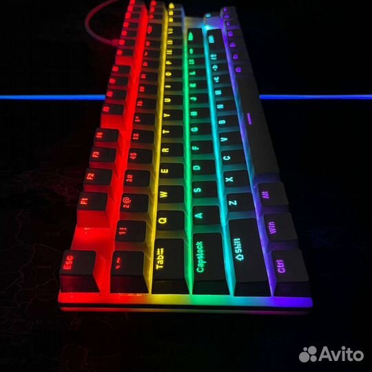 Игровая механическая клавиатура белая 87 клавиш