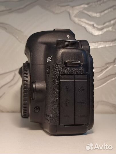 Canon eos 5D mark ii (пробег 100тыс)