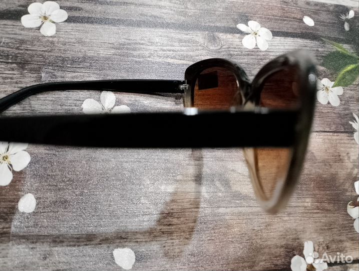 Солнцезащитные очки новые
