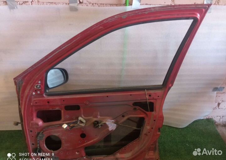 Дверь передняя правая на LADA Kalina