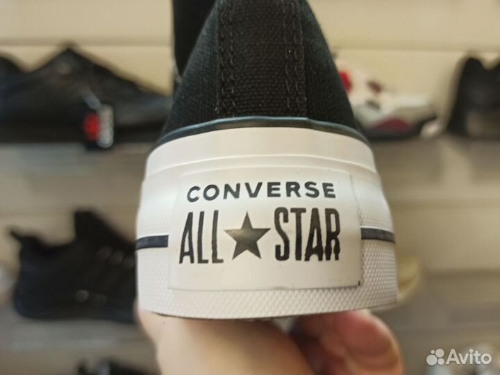 Женские высокие кеды Converse