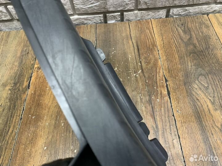 Skoda Octavia A7 Накладка под ногу водителя