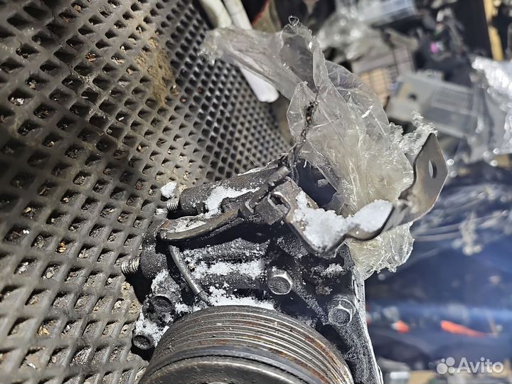 Компрессор кондиционера Mitsubishi AKC200A072