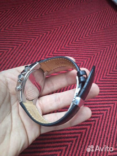 Наручные часы cover