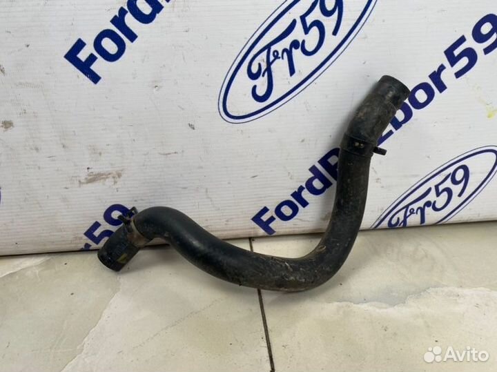 Патрубок системы охлаждения нижний Kia Ceed ED 1.6