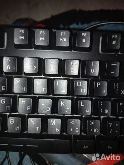 Игровая клавиатура и мышь