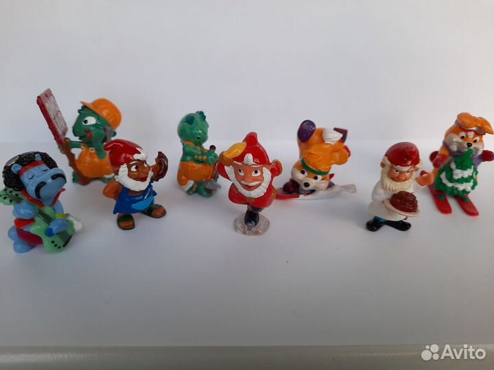 Игрушки киндер сюрприз серии 1990-2010 годов