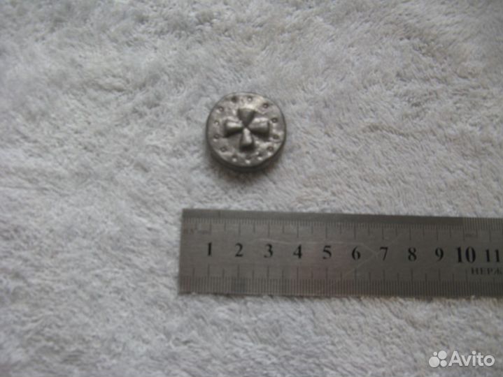 Жетон с королевской (бурбонской) лилией (литьё)